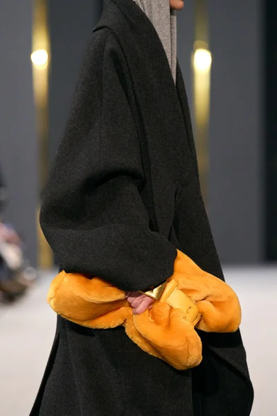 Look 9